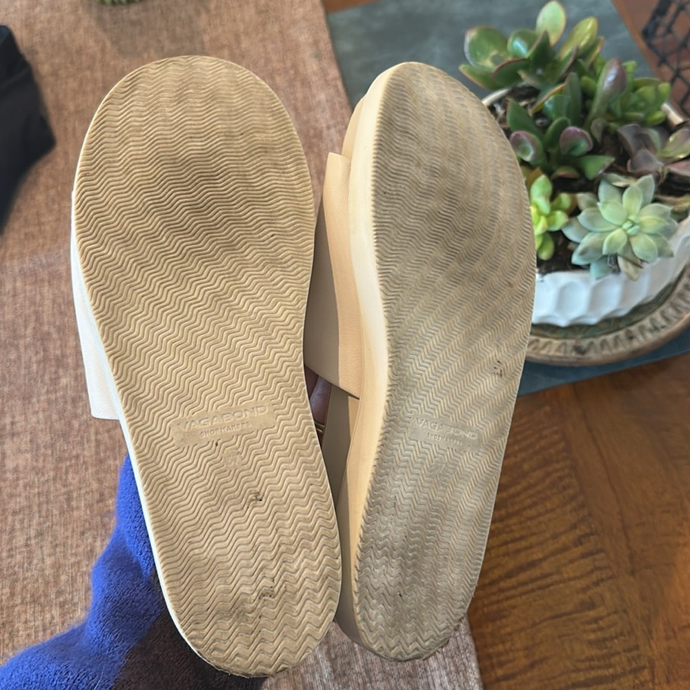 VAGABOND cream slide sandals (EU size 37 / US size 7) ✨ - Picture 5 of 5